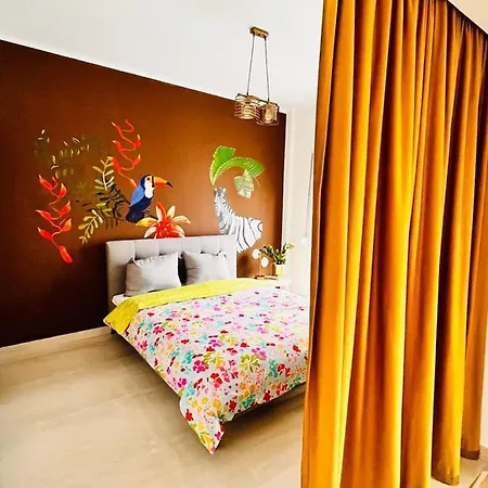 Apartment Time *