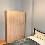 Apartment Time *